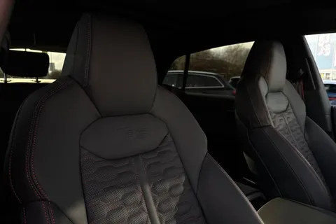 21 of 66 for Audi RS Q8 SUV performance Carbon Vorsprung 640 PS tiptronic