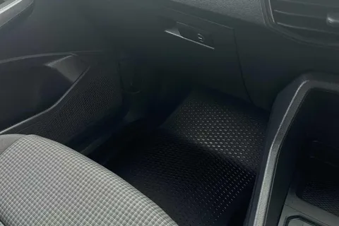 DE25VTZ Volkswagen Caddy Maxi 2.0 TDI 122PS Commerce Pro Van DSG [Tech Pack] Thumbnail #14