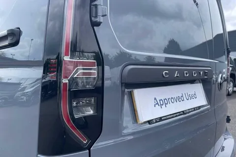 DE25VTZ Volkswagen Caddy Maxi 2.0 TDI 122PS Commerce Pro Van DSG [Tech Pack] Thumbnail #15