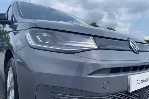 DE25VTZ Volkswagen Caddy Maxi 2.0 TDI 122PS Commerce Pro Van DSG [Tech Pack] Thumbnail #16