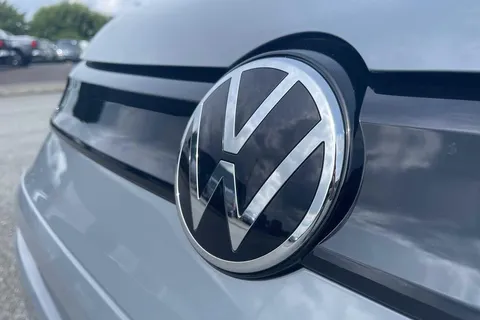 DE25VTZ Volkswagen Caddy Maxi 2.0 TDI 122PS Commerce Pro Van DSG [Tech Pack] Thumbnail #24