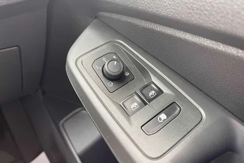 DE25VTZ Volkswagen Caddy Maxi 2.0 TDI 122PS Commerce Pro Van DSG [Tech Pack] Thumbnail #49