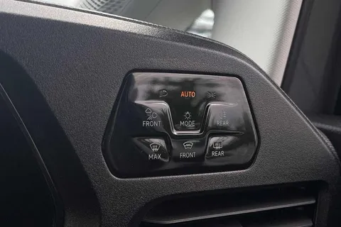 DE25VTZ Volkswagen Caddy Maxi 2.0 TDI 122PS Commerce Pro Van DSG [Tech Pack] Thumbnail #50