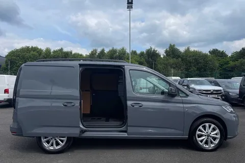 DE25VTZ Volkswagen Caddy Maxi 2.0 TDI 122PS Commerce Pro Van DSG [Tech Pack] Thumbnail #55