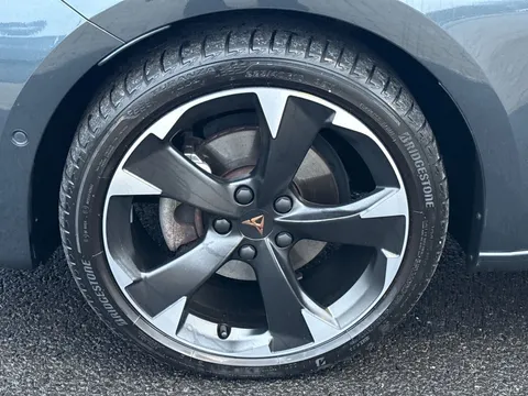 KY23WCW CUPRA Leon 1.5 eTSI V1 5dr DSG Thumbnail #8