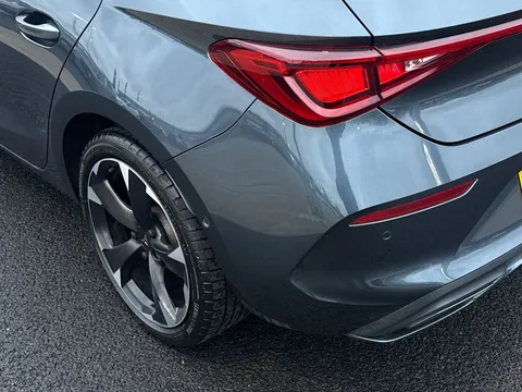 KY23WCW CUPRA Leon 1.5 eTSI V1 5dr DSG Thumbnail #17