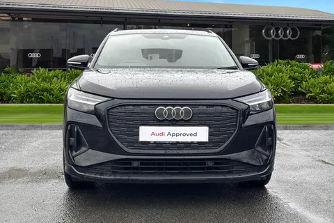 MT74CAO Audi Q4 e-tron Q4  Black Edition 55 e-tron quattro 250,00 kW Thumbnail #6