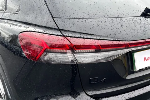 MT74CAO Audi Q4 e-tron Q4  Black Edition 55 e-tron quattro 250,00 kW Thumbnail #8