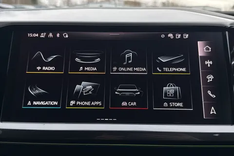 MT74CAO Audi Q4 e-tron Q4  Black Edition 55 e-tron quattro 250,00 kW Thumbnail #17