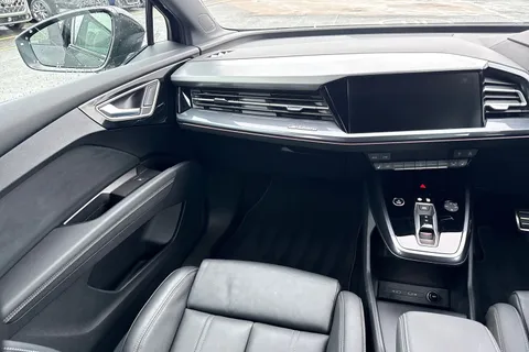 MT74CAO Audi Q4 e-tron Q4  Black Edition 55 e-tron quattro 250,00 kW Thumbnail #20