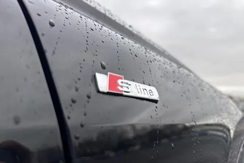 MT74CAO Audi Q4 e-tron Q4  Black Edition 55 e-tron quattro 250,00 kW Thumbnail #30