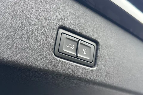 MT74CAO Audi Q4 e-tron Q4  Black Edition 55 e-tron quattro 250,00 kW Thumbnail #41