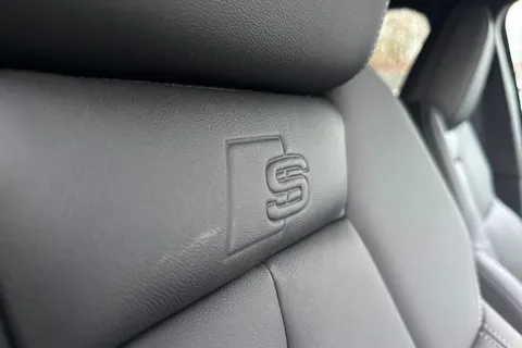 MT74CAO Audi Q4 e-tron Q4  Black Edition 55 e-tron quattro 250,00 kW Thumbnail #49