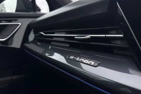 MT74CAO Audi Q4 e-tron Q4  Black Edition 55 e-tron quattro 250,00 kW Thumbnail #51