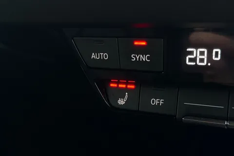 MT74CAO Audi Q4 e-tron Q4  Black Edition 55 e-tron quattro 250,00 kW Thumbnail #52