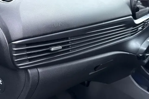 EN21XKL Hyundai I20 1.0T GDi 48V MHD Premium 5dr Thumbnail #34