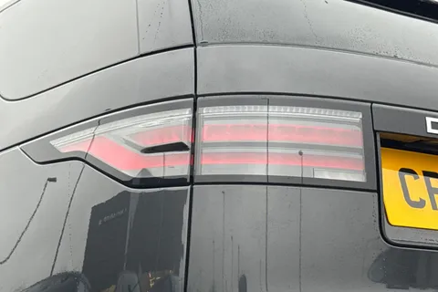 20 of 50 for Land Rover Discovery 3.0 D300 Metropolitan Edition 5dr