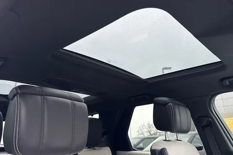 22 of 50 for Land Rover Discovery 3.0 D300 Metropolitan Edition 5dr