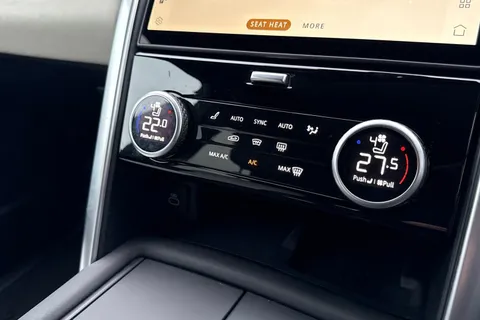 23 of 50 for Land Rover Discovery 3.0 D300 Metropolitan Edition 5dr