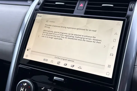 41 of 50 for Land Rover Discovery 3.0 D300 Metropolitan Edition 5dr