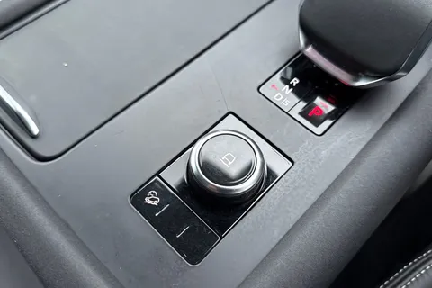 47 of 50 for Land Rover Discovery 3.0 D300 Metropolitan Edition 5dr