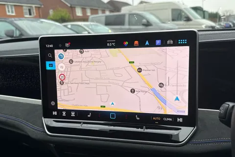  Volkswagen Passat 1.5 eTSI MHEV R-Line DSG Euro 6 (s/s) 5dr Thumbnail #17