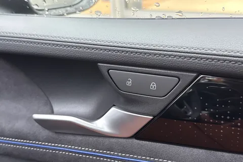  Volkswagen Passat 1.5 eTSI MHEV R-Line DSG Euro 6 (s/s) 5dr Thumbnail #21