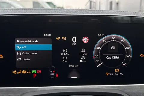  Volkswagen Passat 1.5 eTSI MHEV R-Line DSG Euro 6 (s/s) 5dr Thumbnail #38