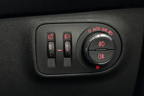 DH19YKK Vauxhall Corsa 1.4i ecoTEC Energy Euro 6 3dr Thumbnail #32