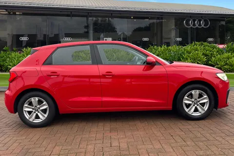 3 of 57 for Audi A1 SE 25 TFSI 95 PS 5-speed