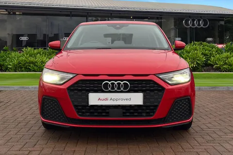 6 of 57 for Audi A1 SE 25 TFSI 95 PS 5-speed