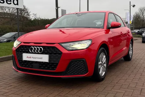 26 of 57 for Audi A1 SE 25 TFSI 95 PS 5-speed