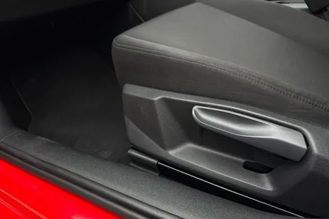 32 of 57 for Audi A1 SE 25 TFSI 95 PS 5-speed