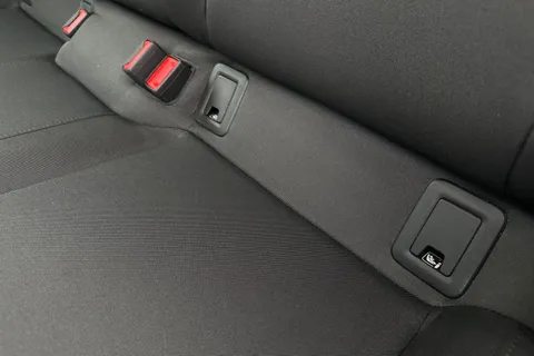 34 of 57 for Audi A1 SE 25 TFSI 95 PS 5-speed