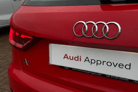 36 of 57 for Audi A1 SE 25 TFSI 95 PS 5-speed