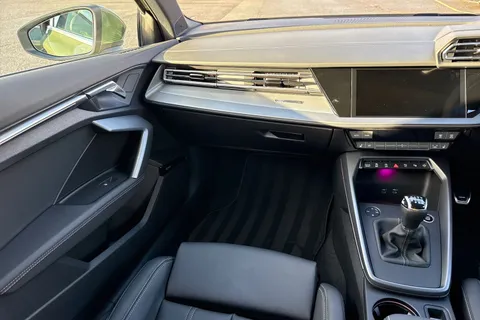 19 of 65 for Audi A3 1.5 TFSI S line Sportback Euro 6 (s/s) 5dr