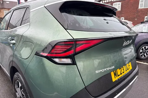 ML23DLF Kia Sportage 1.6 h T-GDi 3 Auto Euro 6 (s/s) 5dr Thumbnail #17