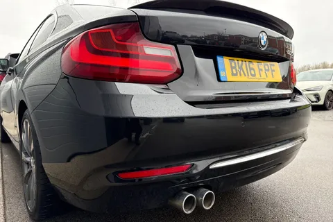 BK16FPF BMW 2 Series 2.0 220d Luxury Auto Euro 6 (s/s) 2dr Thumbnail #9