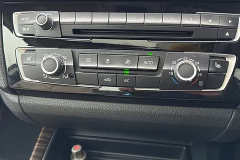 BK16FPF BMW 2 Series 2.0 220d Luxury Auto Euro 6 (s/s) 2dr Thumbnail #23