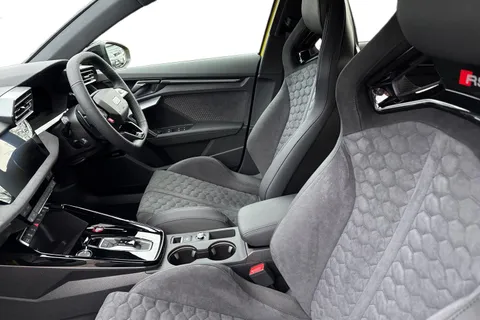 Audi RS 3 2.5 TFSI Sportback S Tronic quattro Euro 6 (s/s) 5dr Thumbnail #16