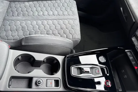 Audi RS 3 2.5 TFSI Sportback S Tronic quattro Euro 6 (s/s) 5dr Thumbnail #23