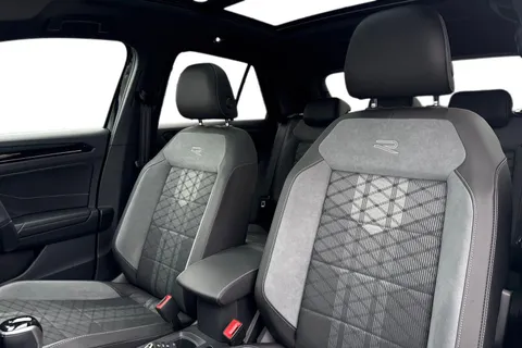 KR25XBN Volkswagen T-Roc 2.0 TDI 150 EVO R-Line 5dr DSG | Panoramic Sun Roof | Rear View Camera Thumbnail #12