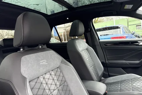 KR25XBN Volkswagen T-Roc 2.0 TDI 150 EVO R-Line 5dr DSG | Panoramic Sun Roof | Rear View Camera Thumbnail #22