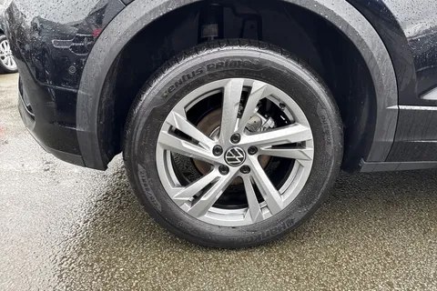 KR25XBN Volkswagen T-Roc 2.0 TDI 150 EVO R-Line 5dr DSG | Panoramic Sun Roof | Rear View Camera Thumbnail #23