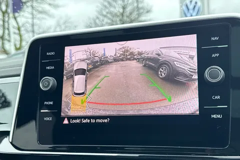 KR25XBN Volkswagen T-Roc 2.0 TDI 150 EVO R-Line 5dr DSG | Panoramic Sun Roof | Rear View Camera Thumbnail #35