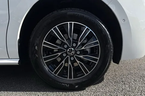 10 of 64 for VOLKSWAGEN CALIFORNIA 2.0 TDI Coast 5dr DSG