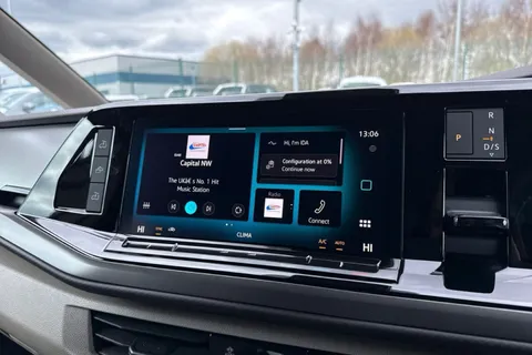 17 of 64 for VOLKSWAGEN CALIFORNIA 2.0 TDI Coast 5dr DSG