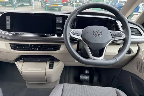 18 of 64 for VOLKSWAGEN CALIFORNIA 2.0 TDI Coast 5dr DSG