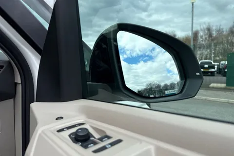 21 of 64 for VOLKSWAGEN CALIFORNIA 2.0 TDI Coast 5dr DSG