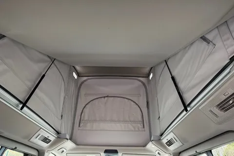 34 of 64 for VOLKSWAGEN CALIFORNIA 2.0 TDI Coast 5dr DSG